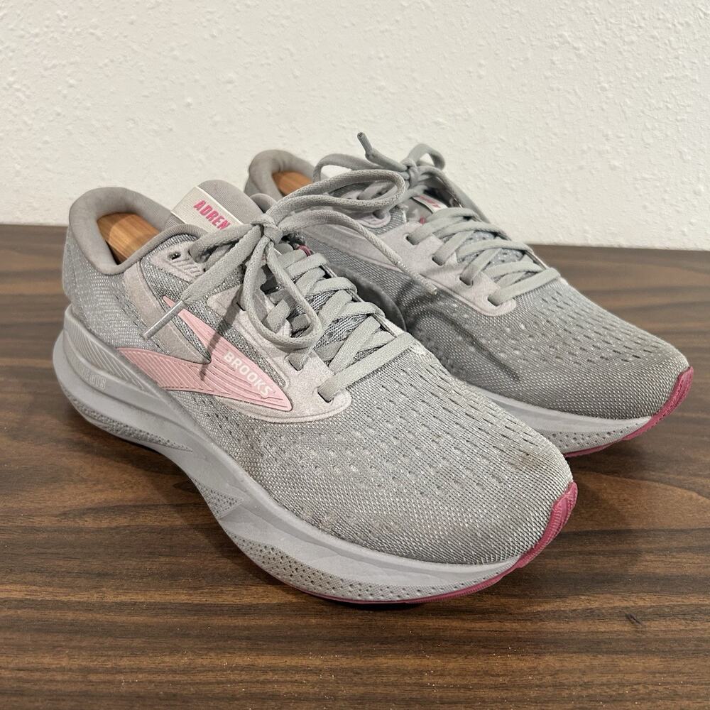 Brooks Adrenaline GTS 24 Womens Sz 7.5 Wide Gray Athletic Running Shoes Sneakers